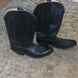 Cowgirl/western boots